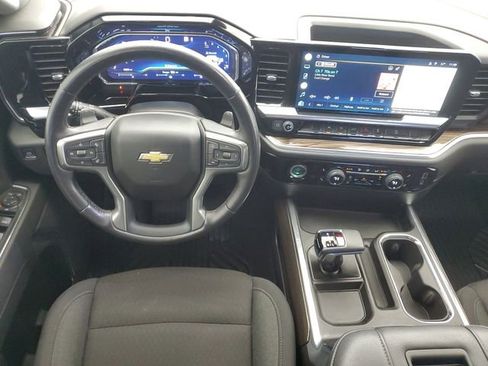 Used 2022 Chevrolet Silverado 1500 LT w/ Z71 Off-Road Package image 16