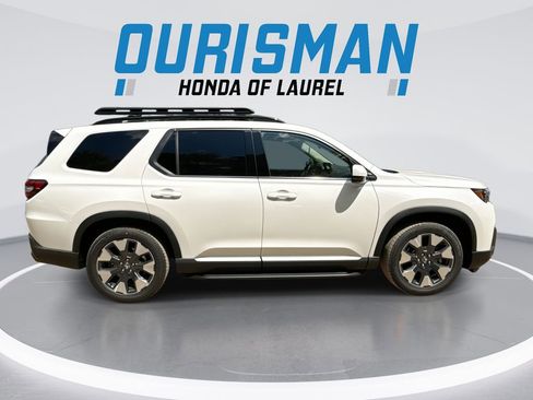 New 2026 Honda Pilot Touring image 9