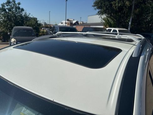 Used 2020 Nissan Pathfinder Platinum FWD image 10