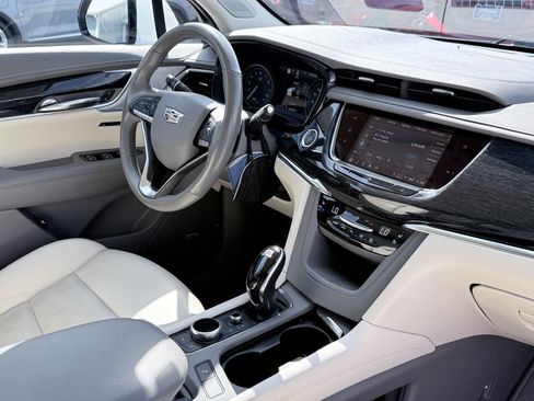 Used 2021 Cadillac XT6 Premium Luxury FWD image 11