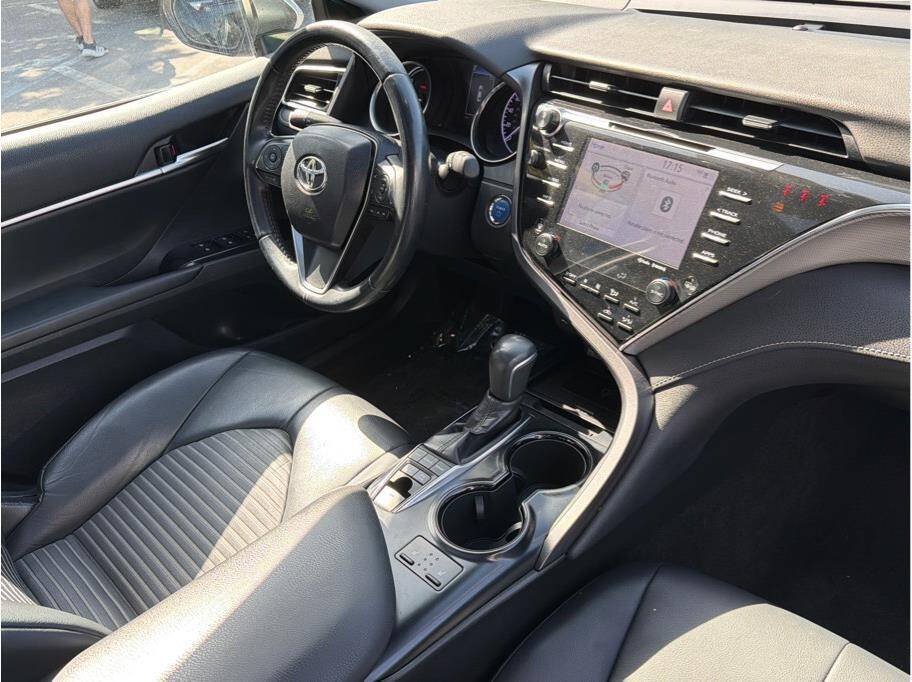 Used 2018 Toyota Camry SE w/ Audio Package FWD image 6