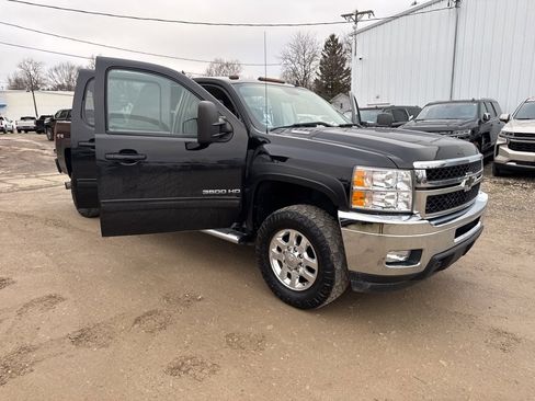 Used 2013 Chevrolet Silverado 3500 LTZ image 34