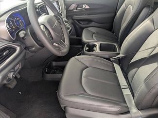New 2026 Chrysler Pacifica Select AWD/4WD video 4