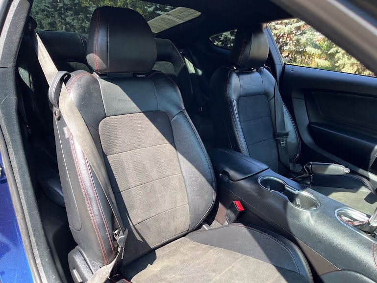 Used 2019 Ford Mustang GT Premium w/ Equipment Group 401A RWD image 36