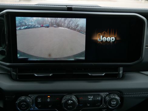 New 2026 Jeep Wrangler Unlimited Sahara AWD/4WD image 21