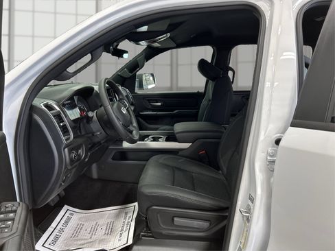 Used 2026 RAM 1500 Express AWD/4WD image 9