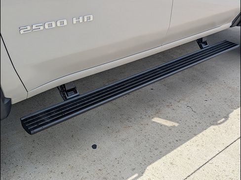New 2026 Chevrolet Silverado 2500 ZR2 AWD/4WD image 12