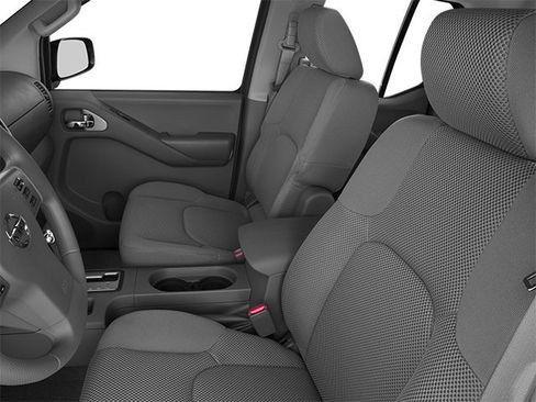 Used 2014 Nissan Frontier Desert Runner RWD image 11