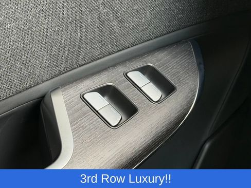 Used 2026 Lucid Gravity Grand Touring AWD/4WD image 46