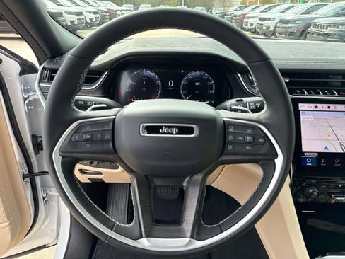 New 2025 Jeep Grand Cherokee L Limited w/ Luxury Tech Group II image 15