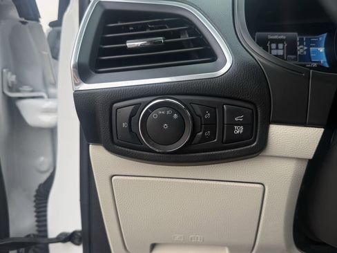 Used 2022 Ford Edge Titanium w/ Equipment Group 301A image 26