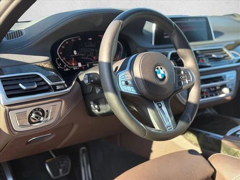 Used 2021 BMW 740i w/ M Sport Package image 11