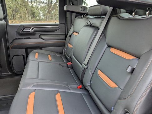 Used 2024 GMC Sierra 2500 AT4 w/ AT4 Premium Plus Package image 14