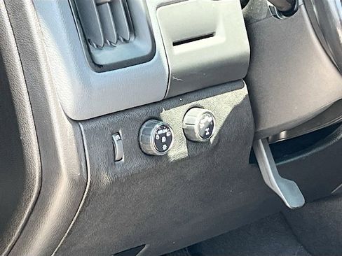 Used 2019 Chevrolet Colorado Z71 AWD/4WD image 10
