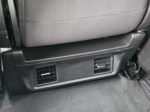 Used 2024 Chevrolet Silverado 3500 LT AWD/4WD image 30