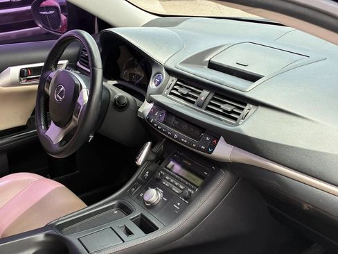 Used 2012 Lexus CT 200h FWD image 25