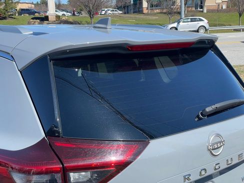 Certified 2023 Nissan Rogue Platinum w/ Platinum Premium Package AWD/4WD image 34