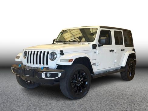 Used 2023 Jeep Wrangler Unlimited Sahara AWD/4WD image 1