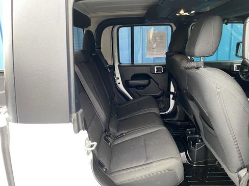 Used 2022 Jeep Gladiator Sport image 30