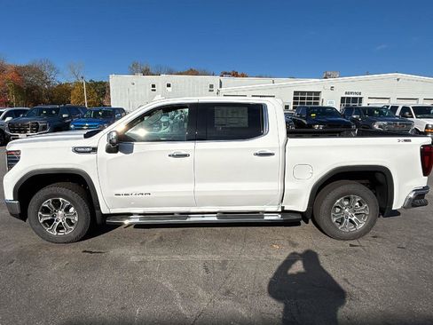 New 2026 GMC Sierra 1500 SLT w/ SLT Convenience Package image 4