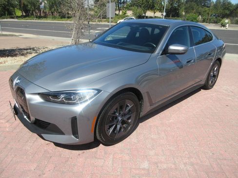 Used 2024 BMW i4 eDrive35 w/ Premium Package RWD image 1