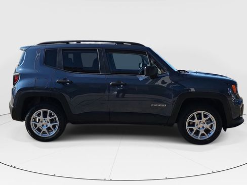 Used 2021 Jeep Renegade Sport w/ Sport Appearance Group image 2