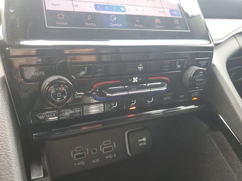 Used 2022 Jeep Grand Cherokee L Limited image 22