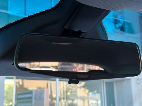 Used 2019 Chevrolet Bolt Premier w/ Infotainment Package image 25