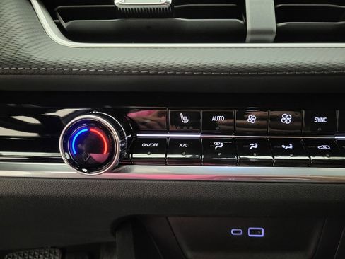 New 2026 Chevrolet Equinox LT image 9