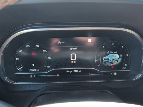 Used 2022 GMC Yukon AT4 AWD/4WD image 23