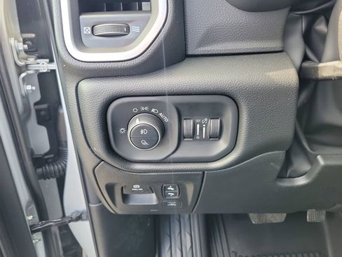 New 2026 RAM 1500 Big Horn AWD/4WD image 11