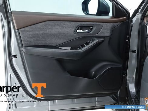 Used 2023 Nissan Rogue SV FWD image 55