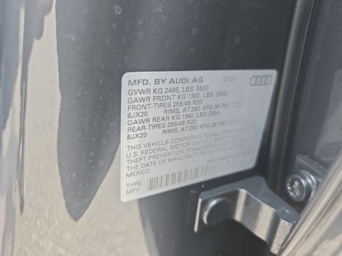 New 2025 Audi Q5 Premium Plus image 32