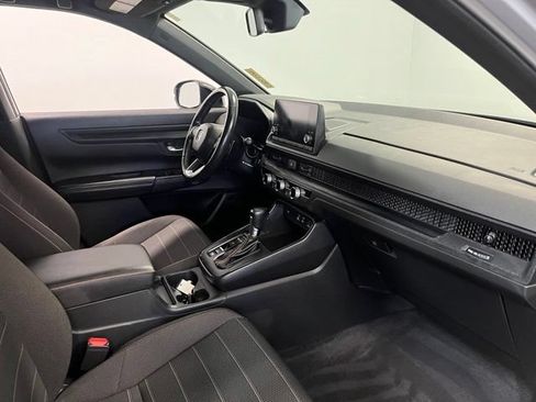 Used 2023 Honda CR-V Sport image 11