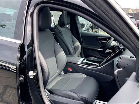 Used 2025 Mercedes-Benz C 300 4MATIC Sedan image 7