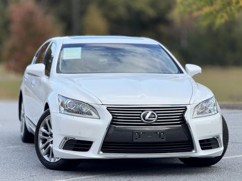 Used 2014 Lexus LS 460 image 3