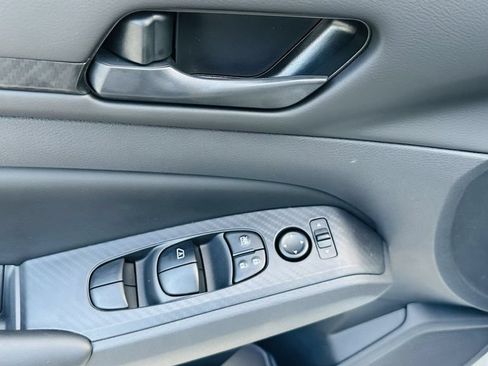 Certified 2025 Nissan Altima 2.5 S FWD image 14
