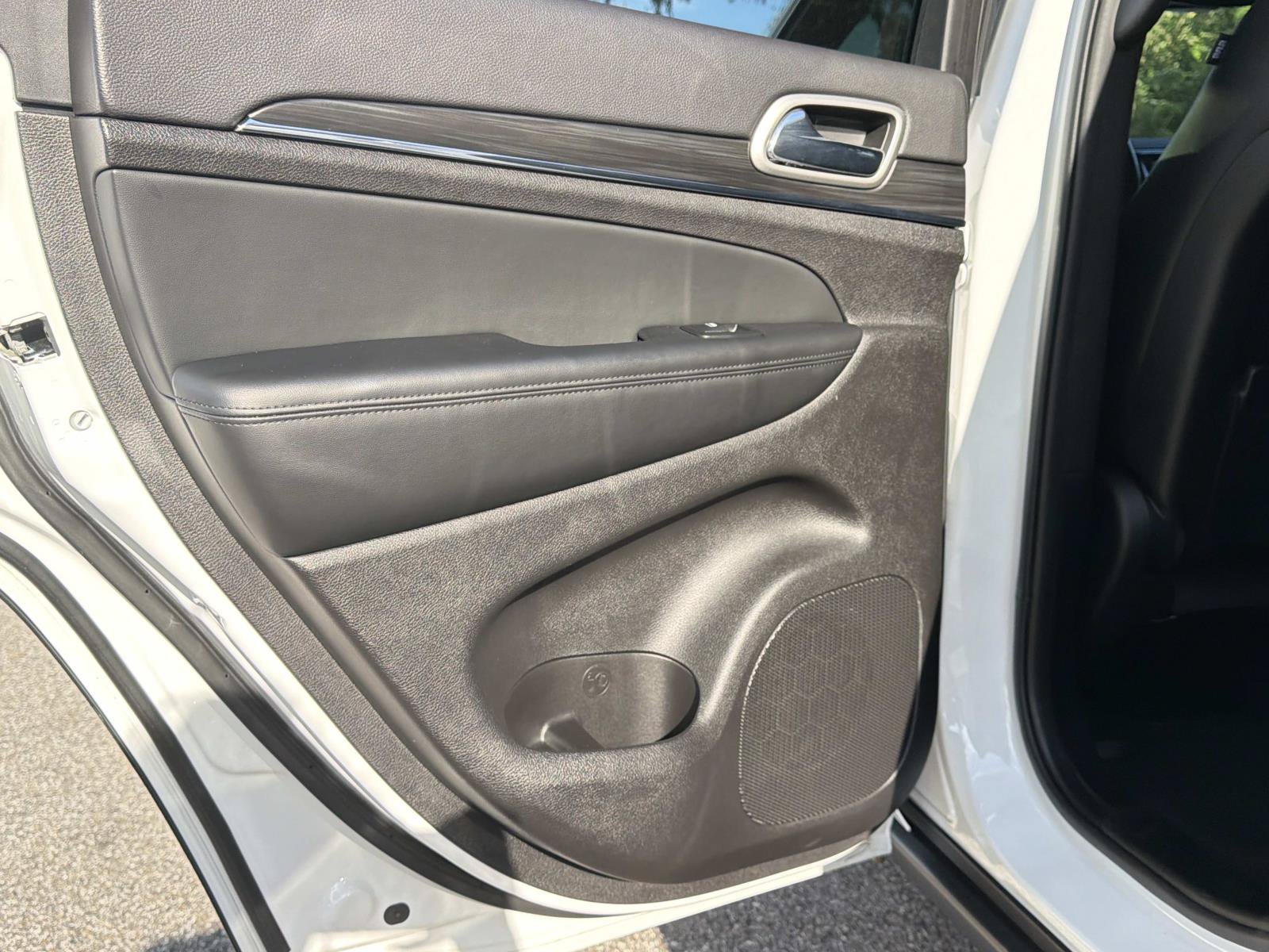 Used 2021 Jeep Grand Cherokee Limited RWD image 11