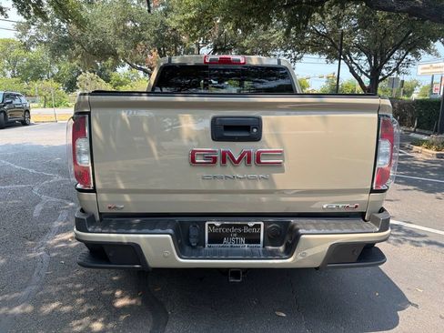 Used 2022 GMC Canyon AT4 AWD/4WD image 7