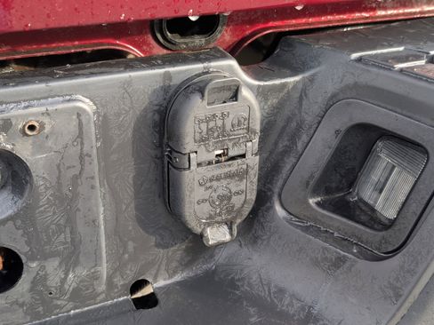 Used 2018 RAM 2500 Power Wagon w/ Luxury Group image 40