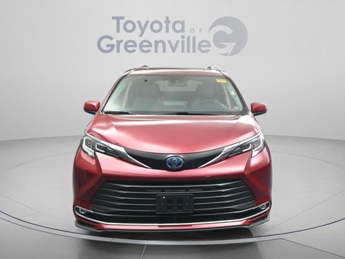 Certified 2023 Toyota Sienna XLE FWD image 21