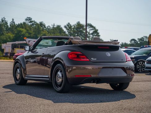 Used 2014 Volkswagen Beetle 1.8T FWD image 11
