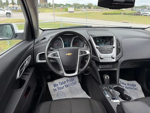 Used 2017 Chevrolet Equinox LT w/ Convenience Package FWD image 38
