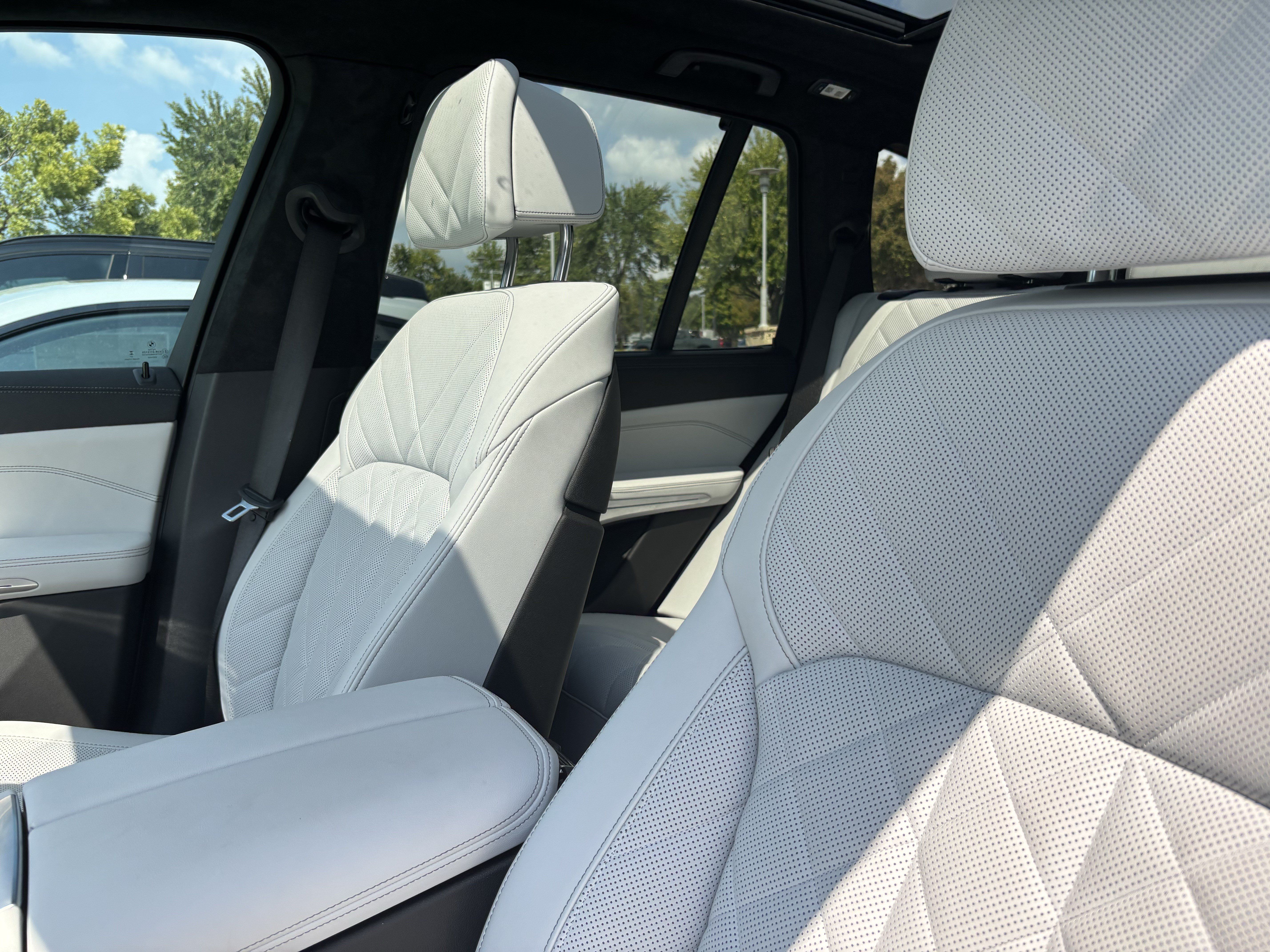 Certified 2024 BMW X5 xDrive40i w/ M Sport Package AWD/4WD image 16
