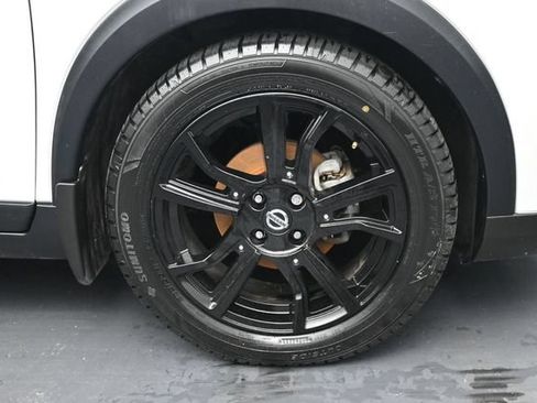Used 2020 Nissan Kicks SR w/ SR Premium Package FWD image 33