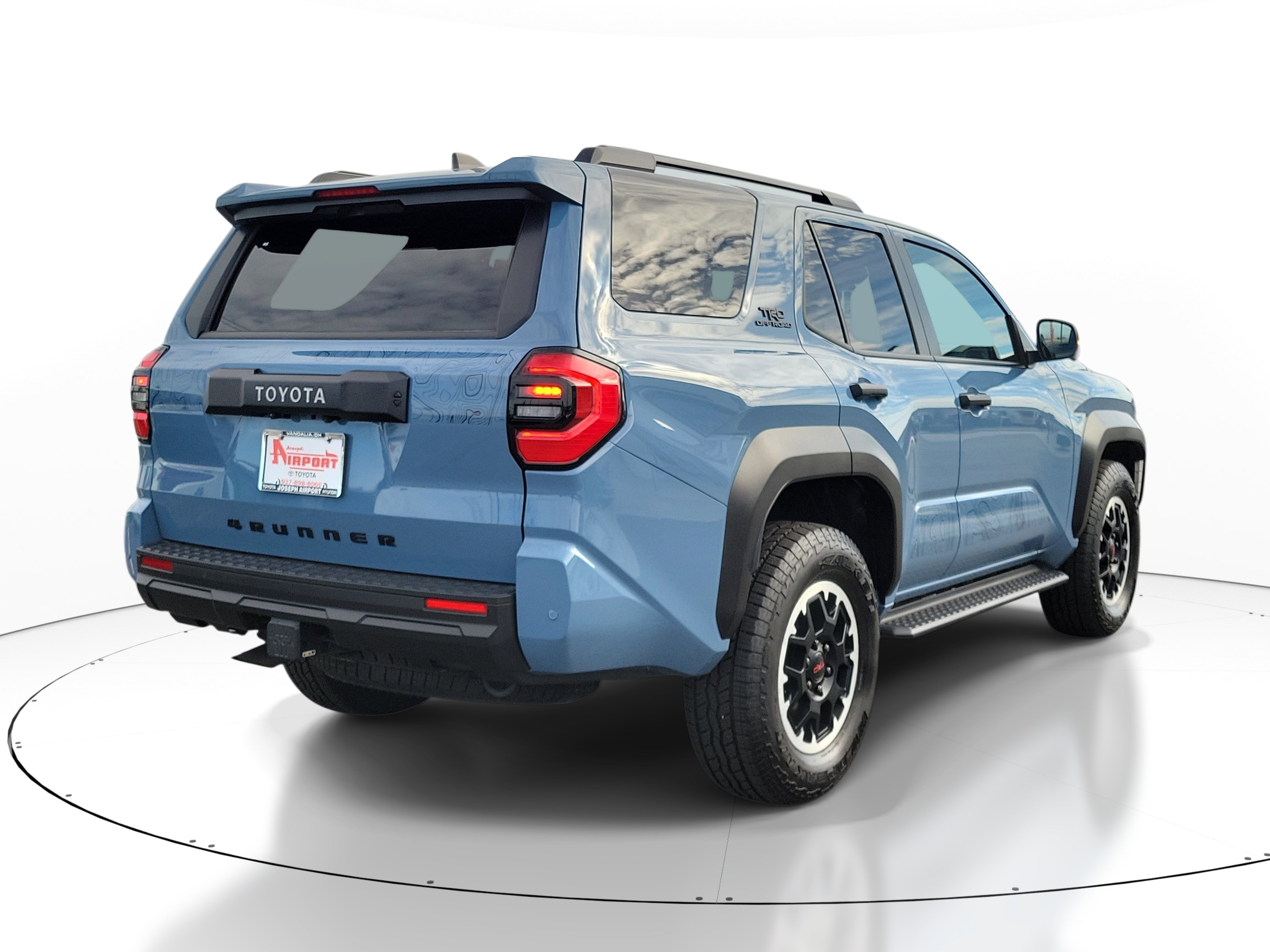 Used 2025 Toyota 4Runner TRD Off-Road Premium w/ Tow Technology Package AWD/4WD image 4