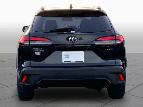 Used 2023 Toyota Corolla Cross XLE FWD image 5