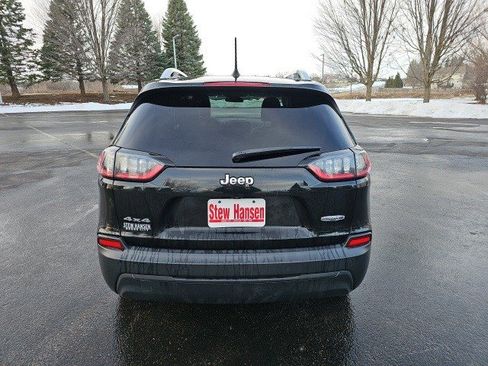 Used 2019 Jeep Cherokee Latitude Plus w/ Cold Weather Group image 5