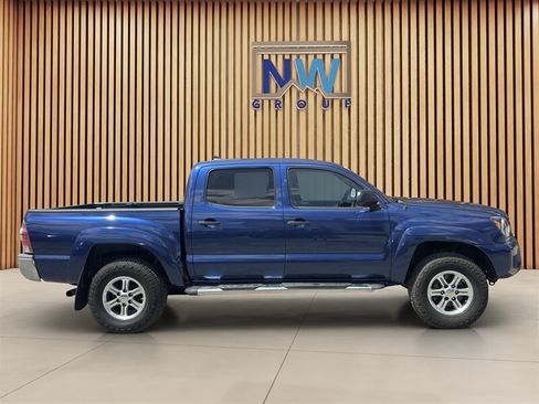 Used 2014 Toyota Tacoma PreRunner w/ SR5 Package RWD image 51