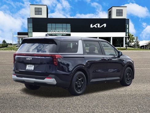 New 2026 Kia Carnival LX FWD image 5